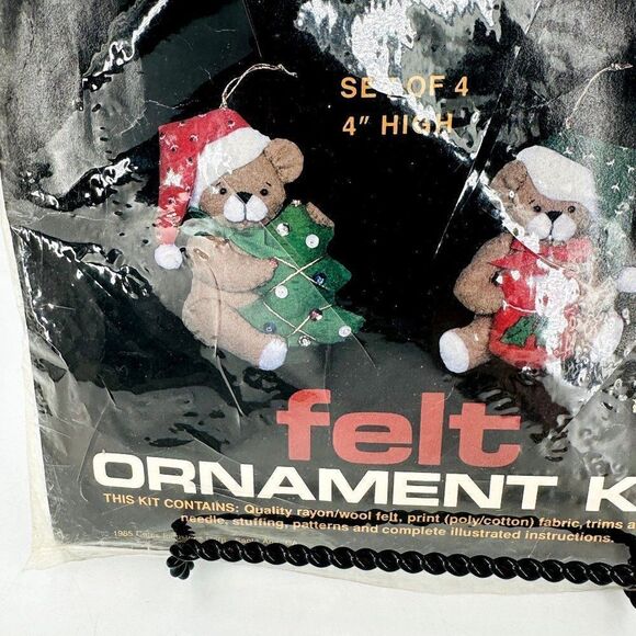 Titan Needlecraft 1980's Christmas Teddy Bear Felt Ornament Kit Set - complete - Picture 3 of 7